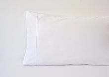 Load image into Gallery viewer, Pillowcases in White