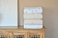 Load image into Gallery viewer, Dandelion Blanket in White