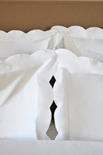 Load image into Gallery viewer, Rose Collection Sheet Sets